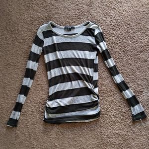 Gray/dark green Long Sleeve Top